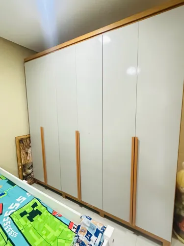 Guarda-roupa casal