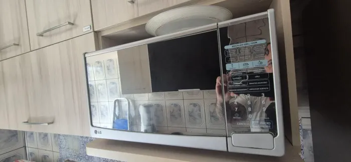 LG Micro-ondas Grill de 30 Litros