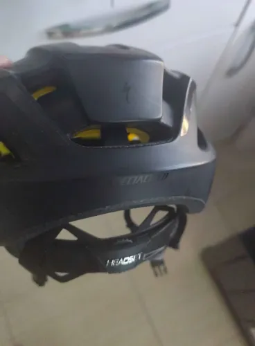 Capacete Specialized