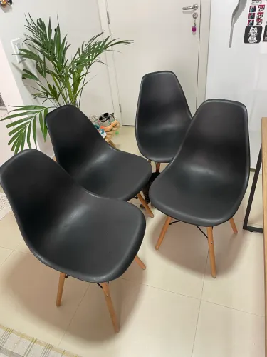 Cadeiras Eames - 4 unidades