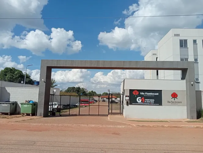 Alugo Apartamento no Condomínio Flamboyant