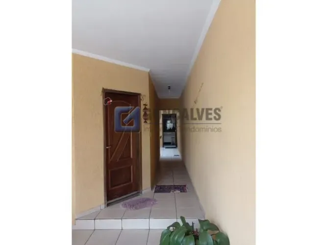 Sobrado à Venda em Vila América, Santo André 3 Quartos, 4 Vagas, 180 m²