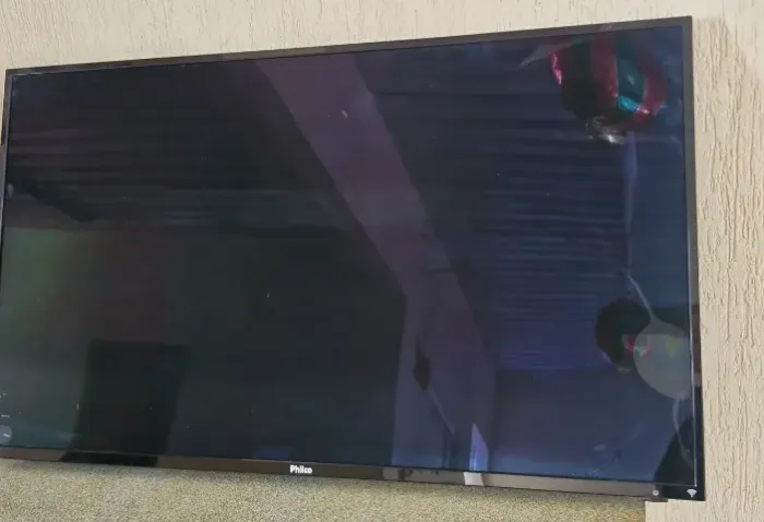 Tv 55" com defeito, tela trincou