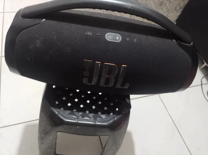 JBL bombox 3