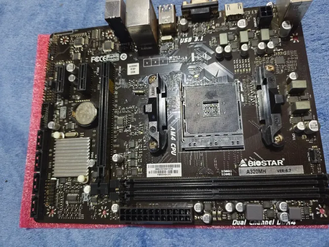 Placa-Mãe Biostar A320MH AMD AM4 DDR4 - Perfeito Estado (Na Caixa c/ Espelho)