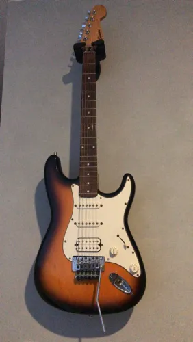 Guitarra Fender Squier Koreana Floyd Rose