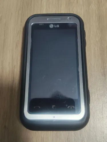 Celular LG Arena