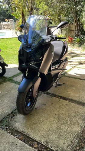 XMAX 300 CONNECTED 2026