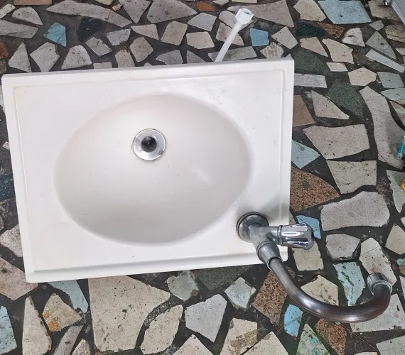 Cuba com torneira 