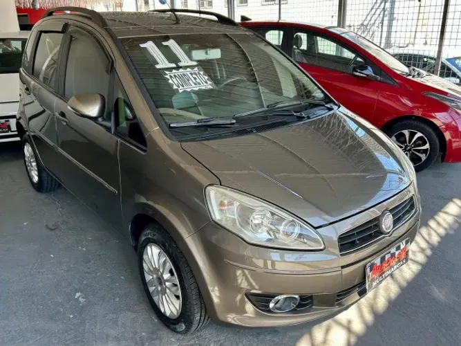 Fiat Idea Attractive 1.4 Fire Flex 8V 5P 2011