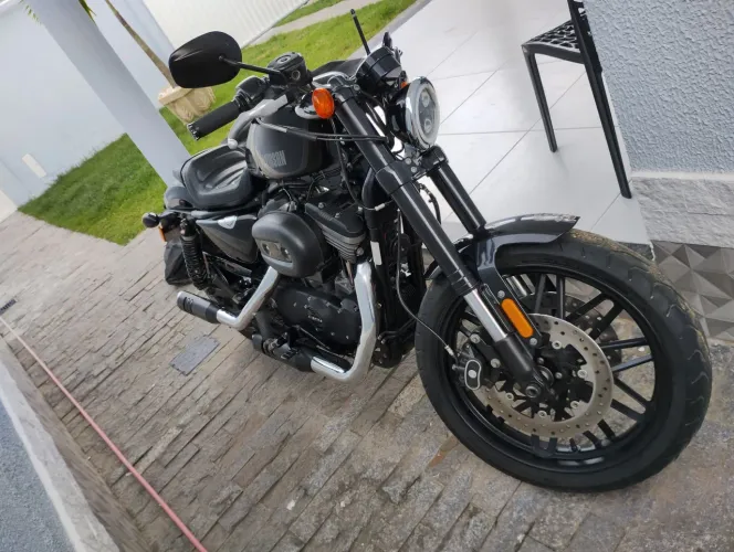Harley Davidson Roadster 1200cc 