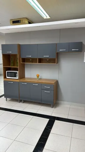 ARMÁRIO DE COZINHA