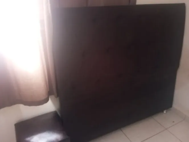 Vendo ar condicionado 12000 BTUs , TV smart 40 polegadas, cabeceira para cama box casal