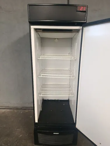 Vende -se cervejeira fricon