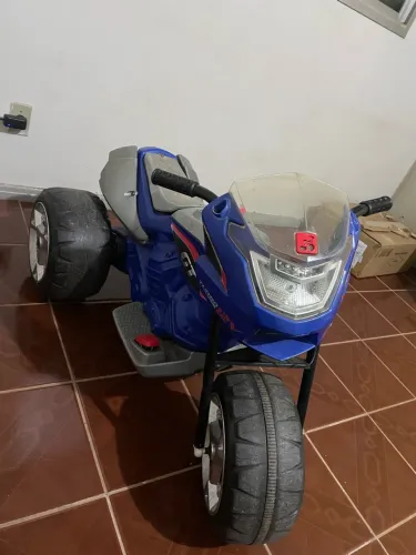Vendo motinha elétrica bandeirantes 12 volts 