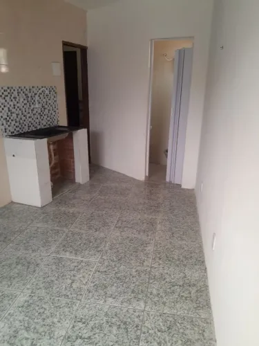 Vendo uma kitnet + loja