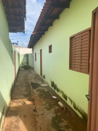 Aluga-se barracão