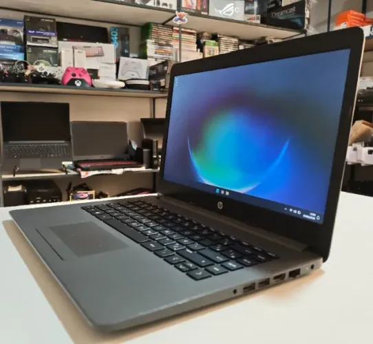 Notebook HP i5 10TH, 12GB ram, M2 nvme 256GB, maquina em perfeito estado , aceito cartão