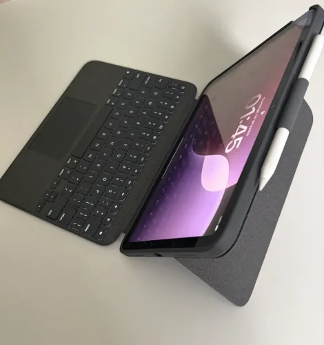 iPad 11 A16 128GB + Apple Pencil + Teclado Logitech