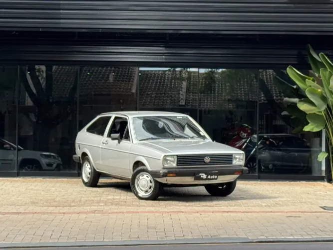 Volkswagen Gol Geração I BX 1.6 8V Álcool Mec. 2P 1984