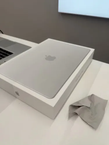 Macbook neo 512 Lacrado