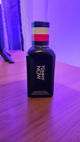 Frasco de Perfume Vazio Tommy Now 30 ml