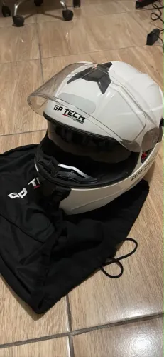 Capacete GP Tech