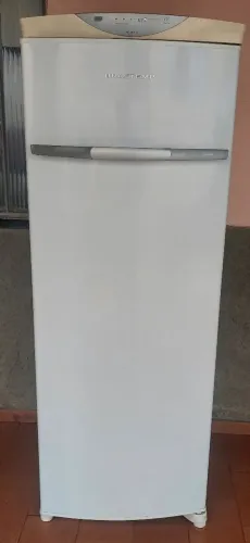 Geladeira para retirada de peças ou arrumar