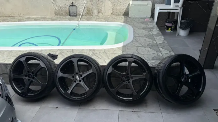 Vendo Rodas Aro 20 aceita troca por celular considerar outro valor ?