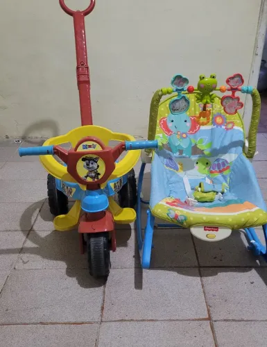 Motoca e balanço Fischer price