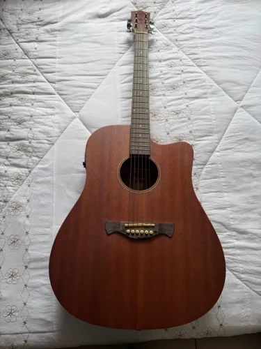 Tagima Kansas Mahogany