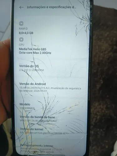 Vendo celular com a tela trincado