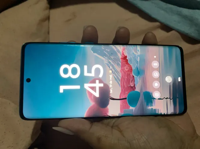 Celular edge 40 neo 