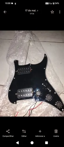 Vendo elétrica completa de guitarra  200 reais