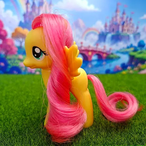 My Little Pony G4 - Fluttershy Shy Eyes/Olhos Caídos