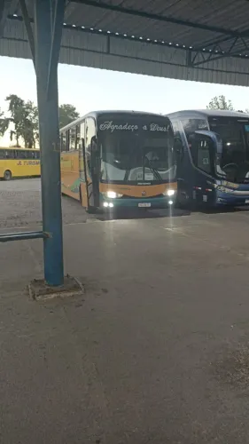 ônibus 1050 da Mercedes Bens  Ano 2004/2005 R$ 105.000,00 