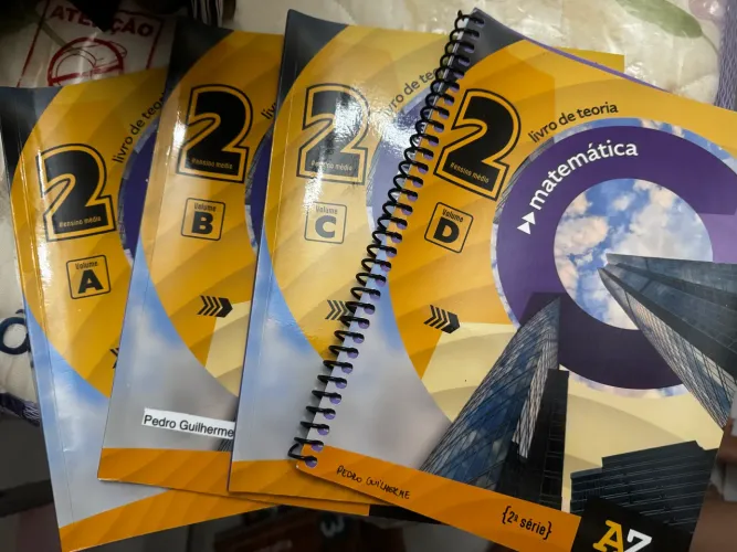 Material didático plataforma AZ 2 ano Ensino Médio