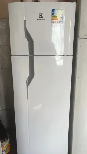 Geladeira Electrolux Cycle Defrost 260L Super Freezer Duplex 127V Branca