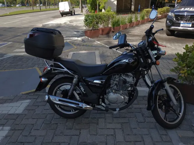 Quer ter uma motocicleta econômica e confortável sem risco de furto ou roubo .