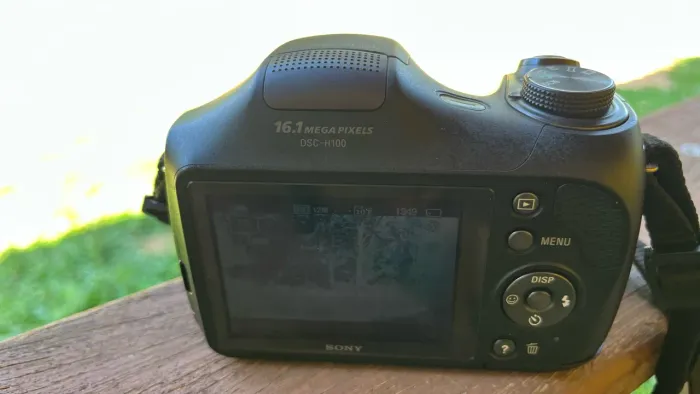 CAMER SONY CYBER SHOT DSC H100