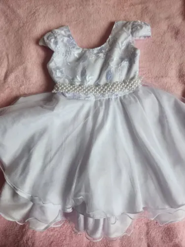 Vestido Infantil Festa bordado com cinto de pérola