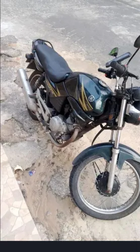 Moto ybr 