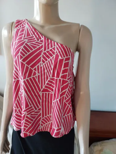 Blusa de um ombro zara