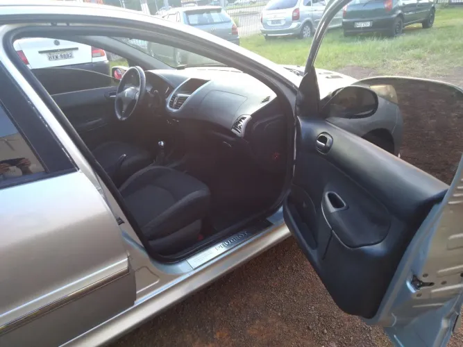 Peugeot 207 Sedan Passion XS 1.6 Flex 16V 4P 2012