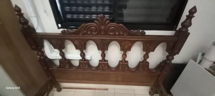Cama modelo antigo