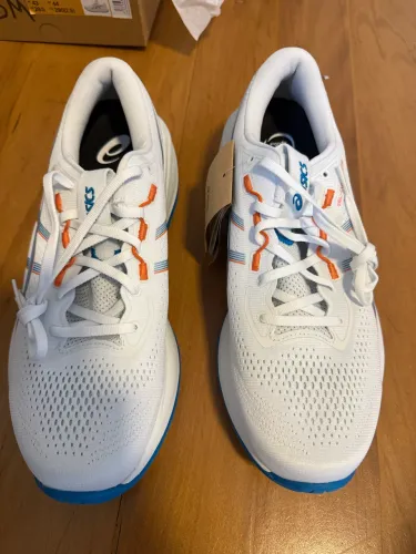 Tênis Asics Gel-Cumulus 28 NOVO tam. 43