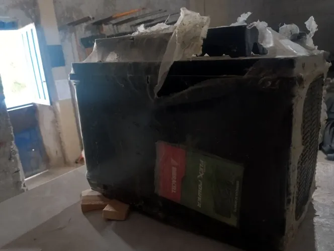 Vendo ou troco bateria erbs de 100A R$ 500,00 ou troco por bateria de 60A nova tbem. 