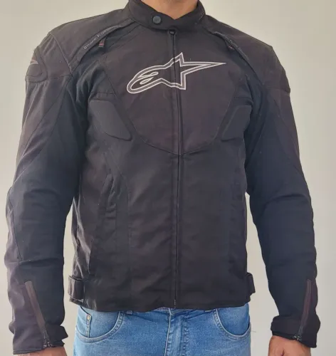 Jaquetas para motocicletas Alpinestars masculina; X11 feminina e capacetes Ls2 e MT
