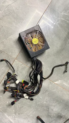 Fonte 1000w 80 Plus