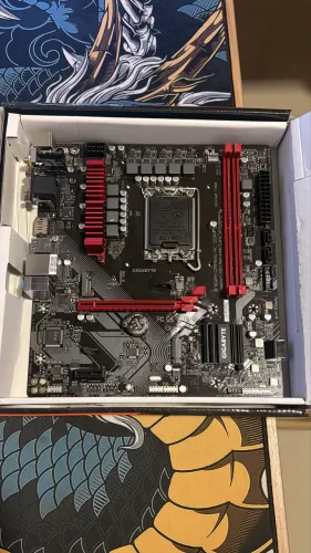 VENDO PLACA MÃE B760M GAMING AC DDR4